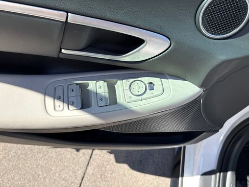 Used 2025 Hyundai Sonata SEL FWD image 14