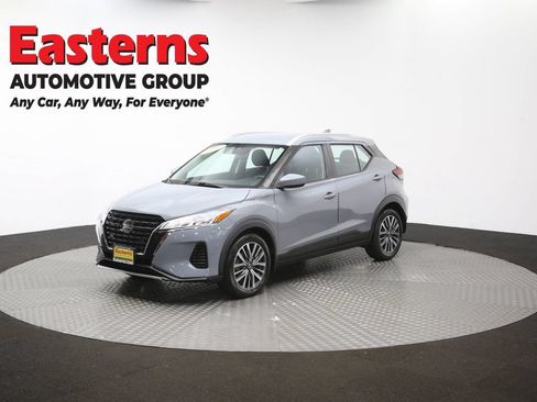 Used 2021 Nissan Kicks SV FWD image 55