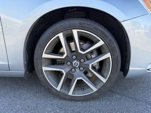 Used 2017 Volvo S60 T5 Dynamic image 26