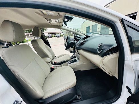 Used 2019 Ford Fiesta SE FWD image 23