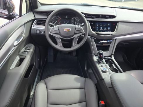 New 2025 Cadillac XT5 Luxury w/ LPO, Red Accent Package image 21