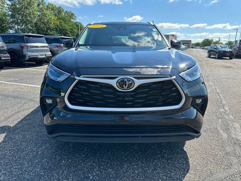 Used 2024 Toyota Highlander XLE FWD image 18
