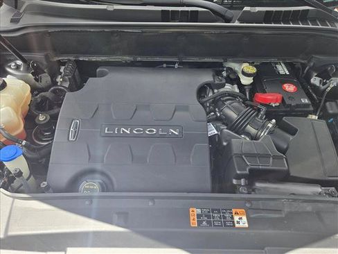 Used 2017 Lincoln MKX Reserve FWD image 24