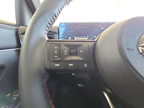 New 2026 Nissan Kicks SR image 11