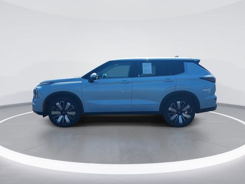 Used 2025 Mitsubishi Outlander SE FWD image 5