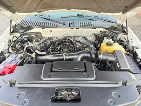 Used 2015 Lincoln Navigator L 4WD image 79