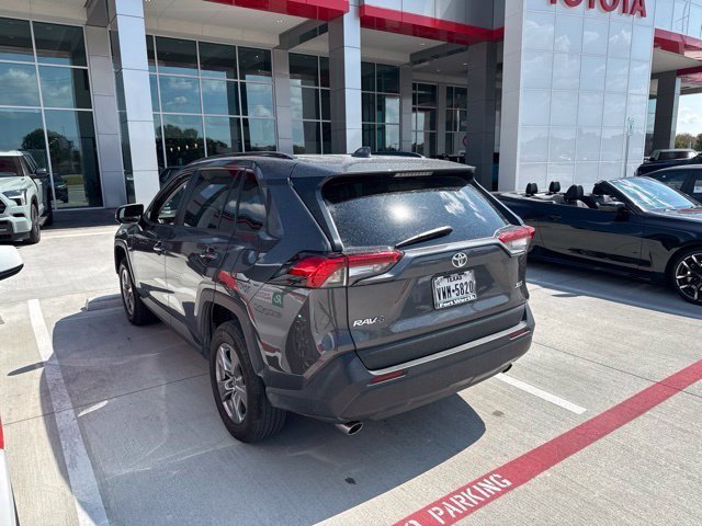 Used 2024 Toyota RAV4 XLE w/ Convenience Package FWD image 6