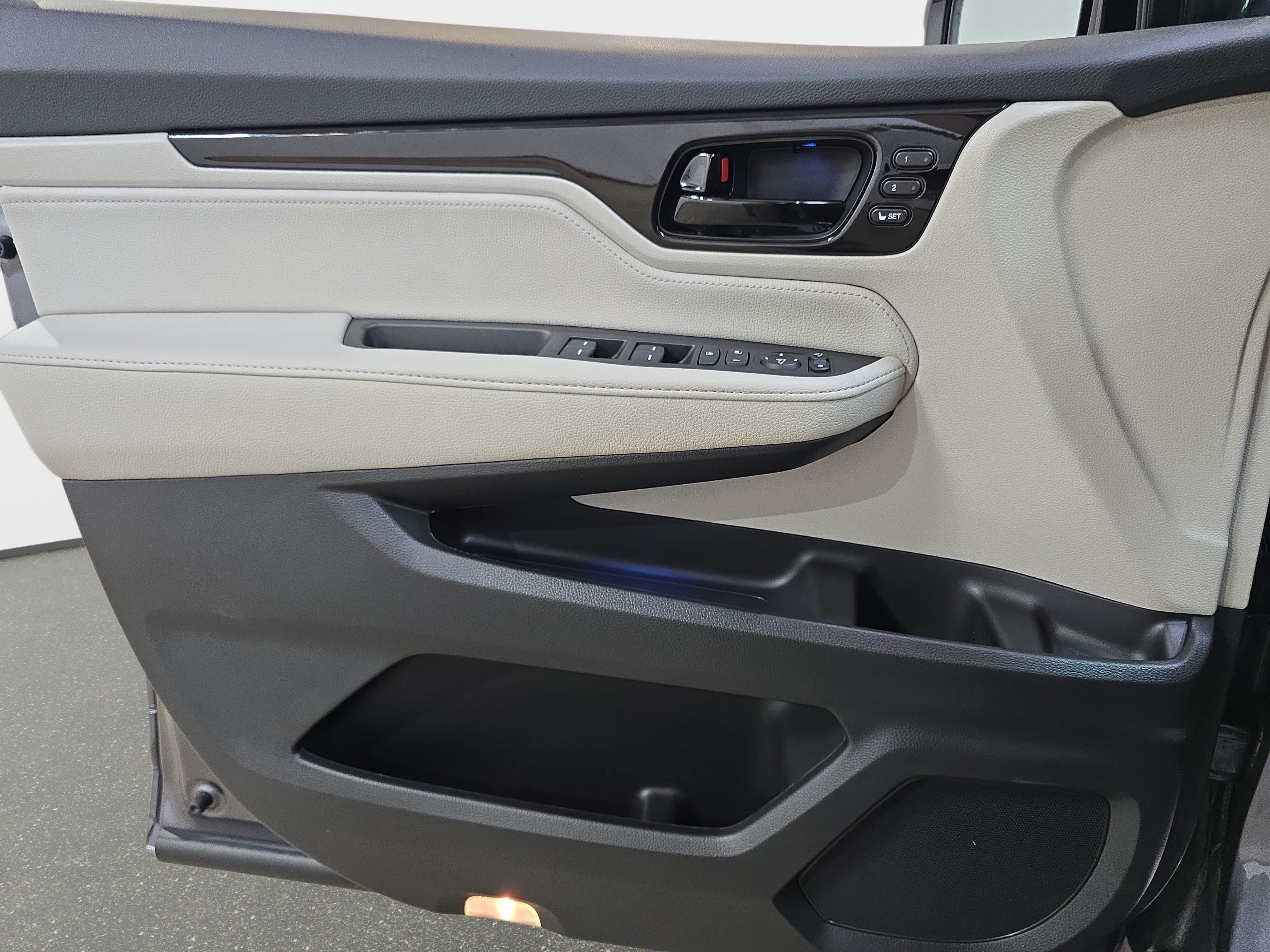 New 2027 Honda Odyssey Elite image 24
