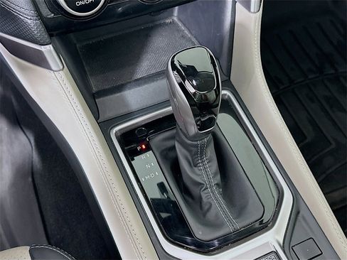 Used 2023 Subaru Forester Limited image 22