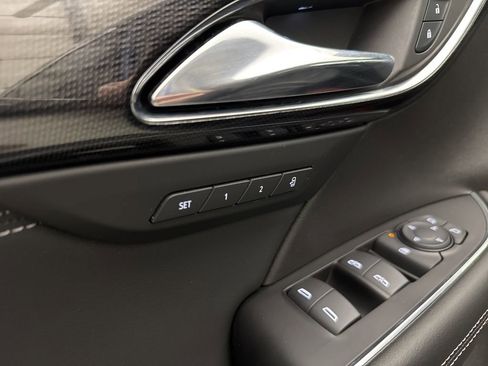 Used 2023 Buick Envision Essence image 25