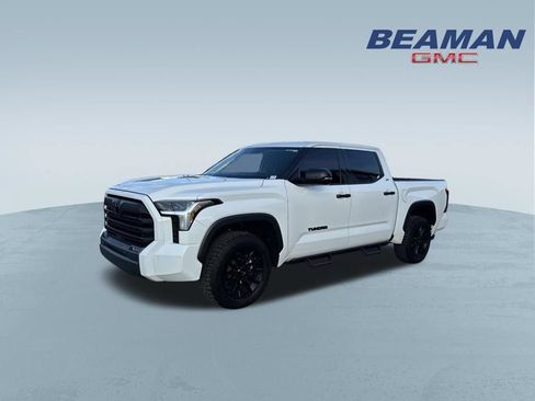 Used 2023 Toyota Tundra SR5 w/ SR5 Convenience Package AWD/4WD image 3