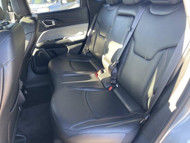 Used 2023 Jeep Compass Latitude AWD/4WD image 20