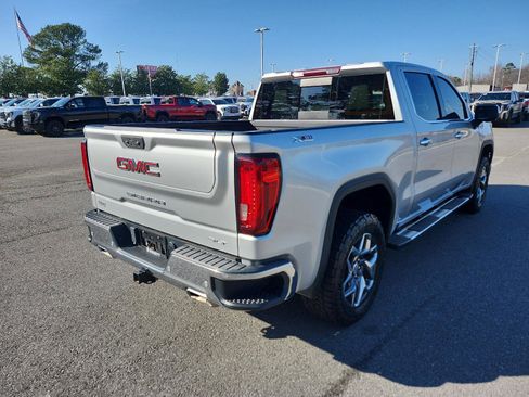 Used 2022 GMC Sierra 1500 SLT w/ SLT Premium Plus Package image 3