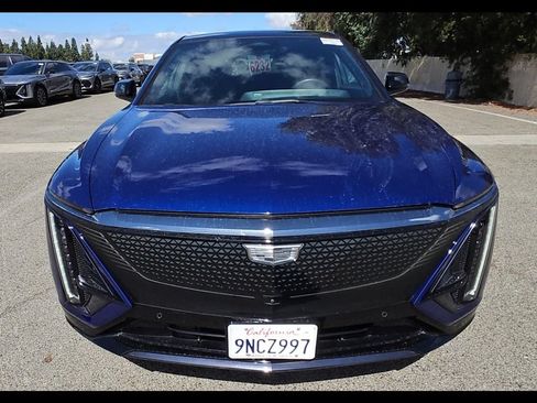 Used 2024 Cadillac Lyriq Sport RWD image 7