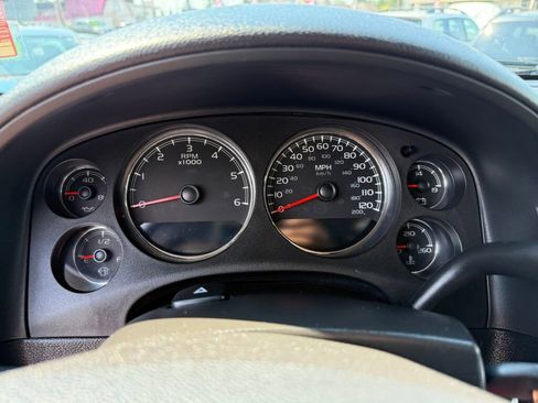 Used 2010 Chevrolet Avalanche LT w/ Luxury Package image 11