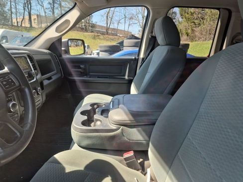 Used 2018 RAM 1500 Express image 3