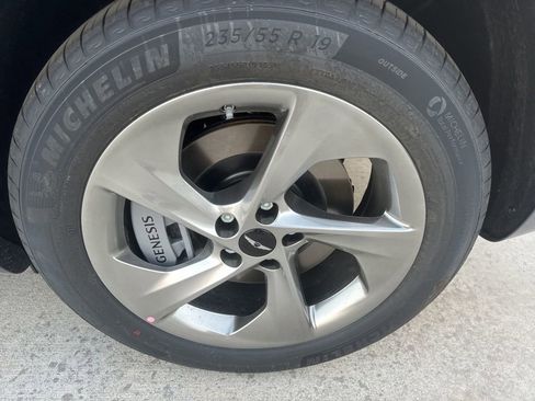 New 2026 Genesis GV70 2.5T Advanced image 9