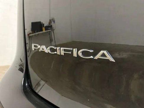 Used 2025 Chrysler Pacifica Select FWD image 97