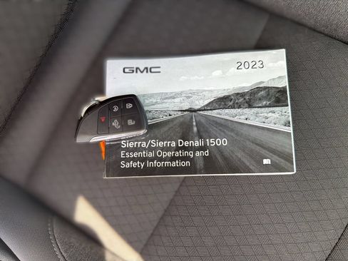 Used 2023 GMC Sierra 1500 Elevation AWD/4WD image 40