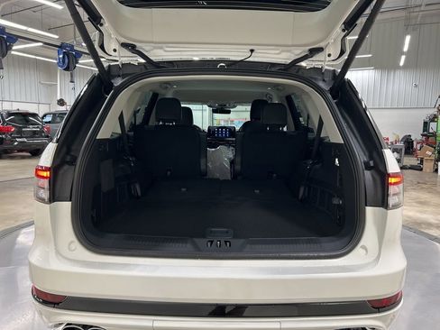 New 2026 Lincoln Aviator Premiere w/ Jet Appearance Package image 28