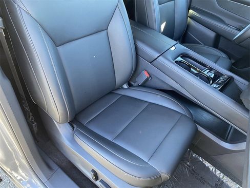 Certified 2025 Nissan Murano SV image 10