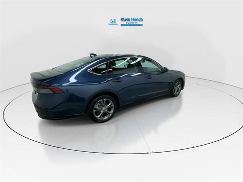 Used 2023 Honda Accord EX-L image 2