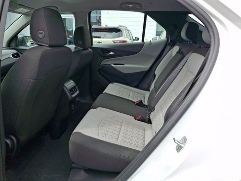 Certified 2024 Chevrolet Equinox LS FWD image 11