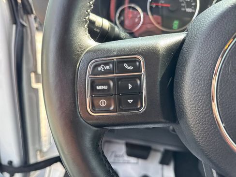 Used 2016 Jeep Wrangler Unlimited Sahara w/ Dual Top Group AWD/4WD image 15
