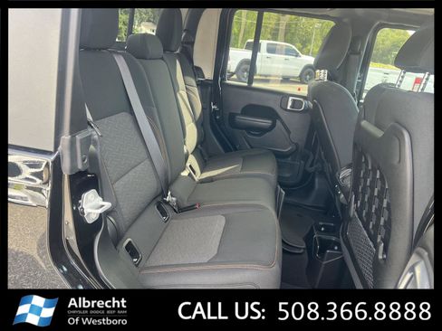 Used 2021 Jeep Gladiator Mojave image 18