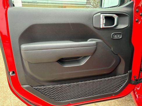 New 2026 Jeep Gladiator Sport image 10