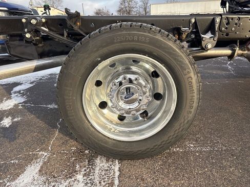 New 2026 Ford F450 XLT w/ XLT Value Package image 11