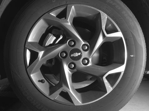 Used 2025 Chevrolet Trax LT FWD image 12