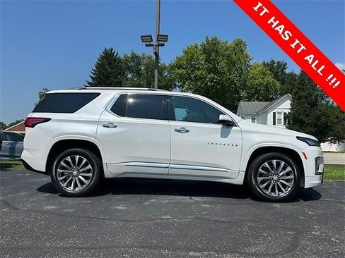 Used 2023 Chevrolet Traverse Premier image 8