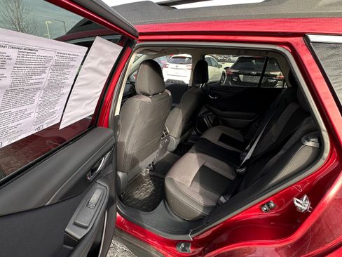 Used 2025 Subaru Outback Premium w/ Popular Package #1A image 10