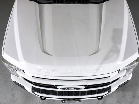 Used 2022 Ford F250 Lariat w/ Lariat Value Package image 39