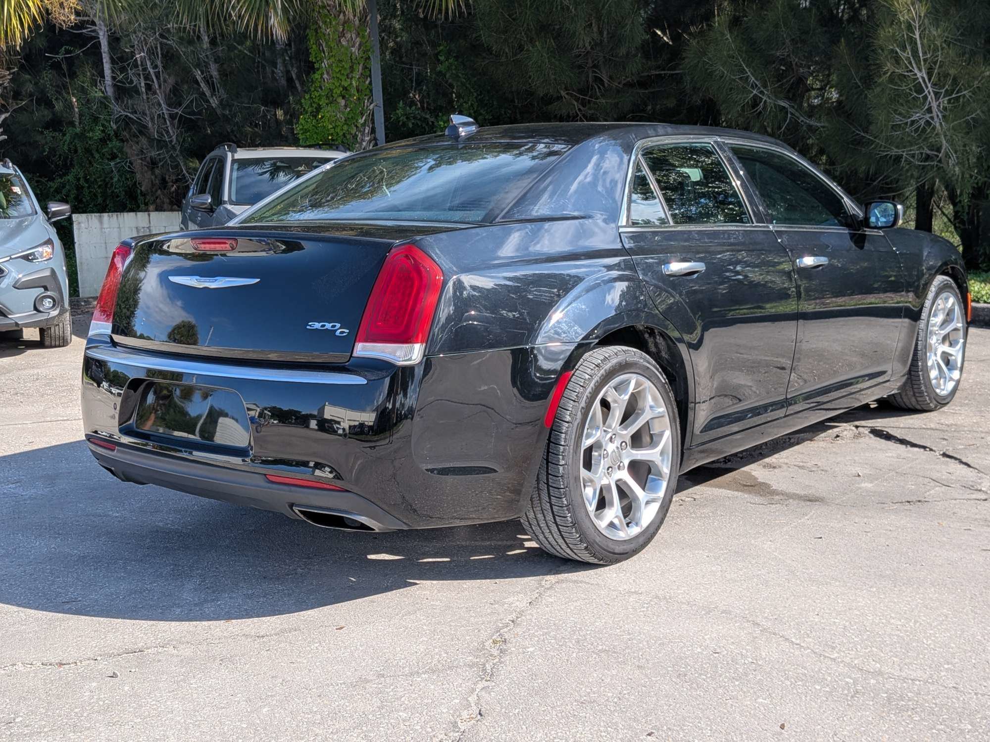 Used 2018 Chrysler 300 C w/ Safetytec Plus Group RWD image 3