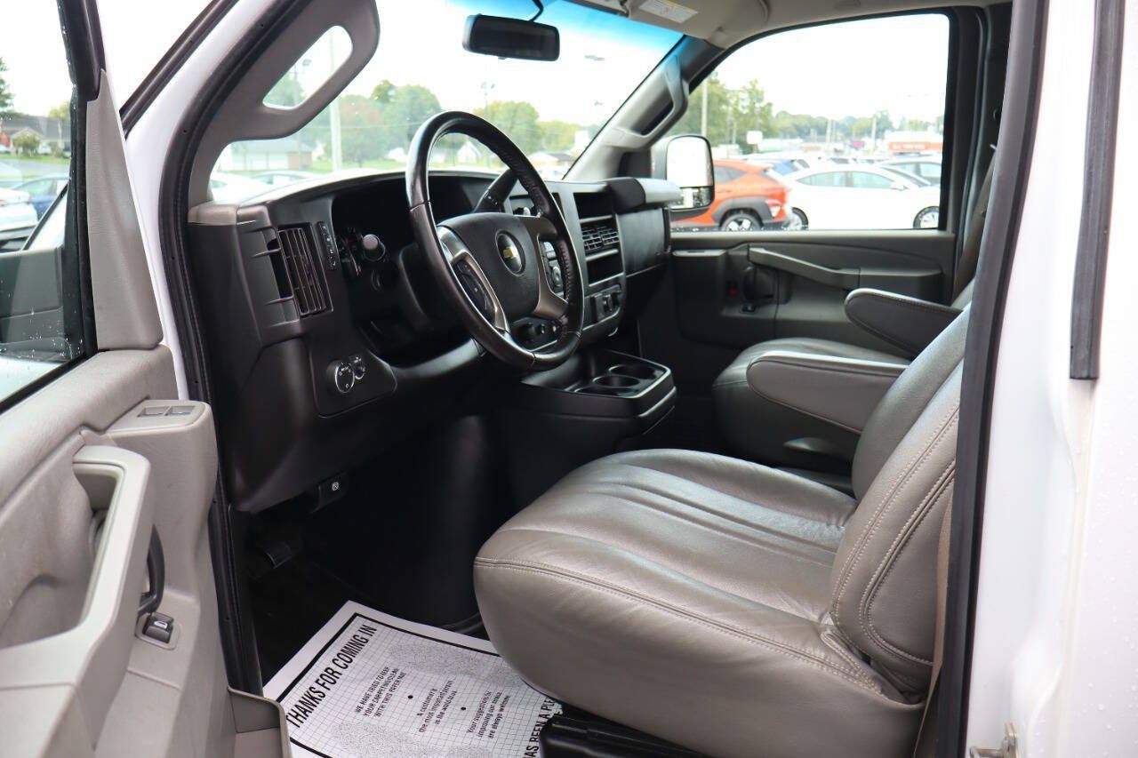 Used 2018 Chevrolet Express 2500 LS w/ Driver Convenience Package RWD image 7