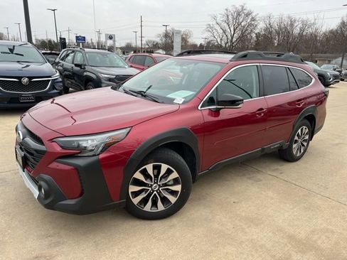 Used 2025 Subaru Outback Limited image 3