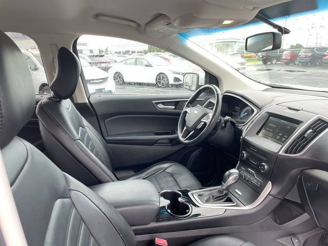 Used 2015 Ford Edge SEL w/ Equipment Group 201A FWD image 18