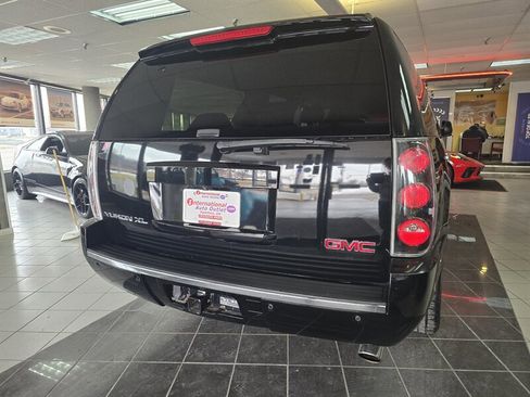 Used 2013 GMC Yukon XL Denali image 5