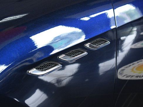 Used 2019 Maserati Ghibli S Q4 AWD/4WD image 6
