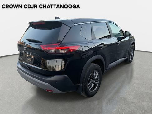 Used 2023 Nissan Rogue S image 5