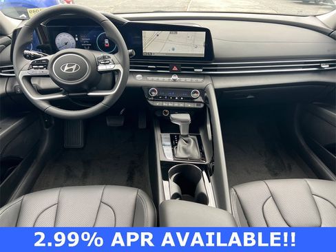 Certified 2025 Hyundai Elantra Limited image 22