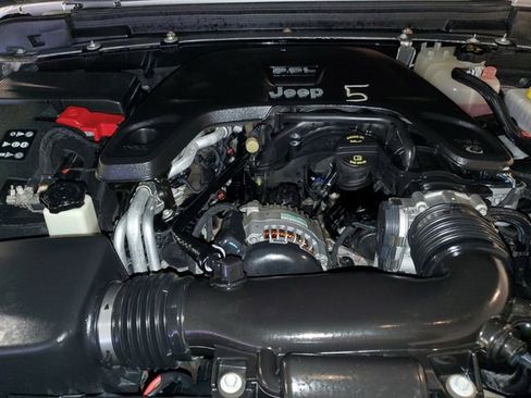 Used 2019 Jeep Wrangler Unlimited Sport S image 22