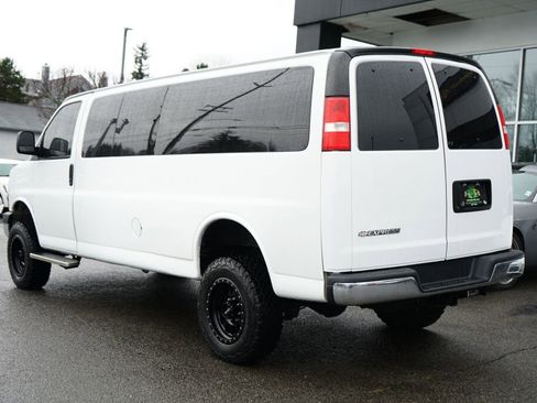Used 2019 Chevrolet Express 3500 LT w/ LT Preferred Equipment Group image 3