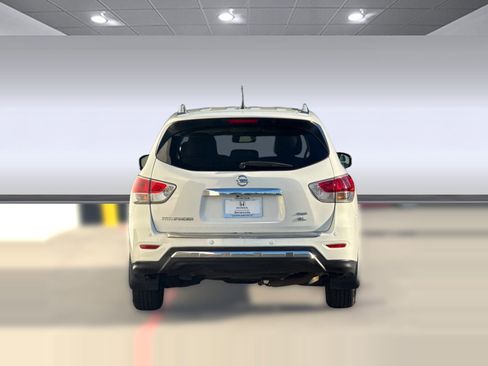 Used 2014 Nissan Pathfinder SL w/ Cargo Package image 9