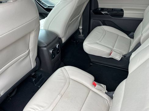 Certified 2023 Ford Explorer Platinum w/ Technology Package AWD/4WD image 12