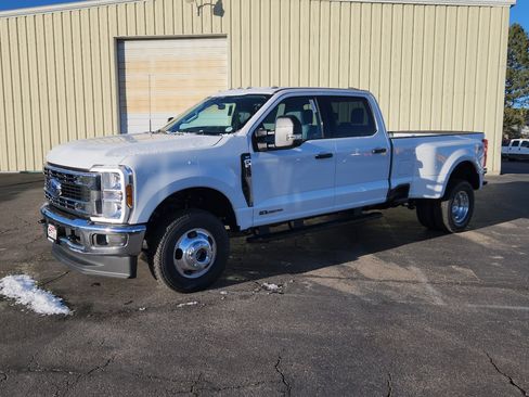 New 2026 Ford F350 XLT image 4