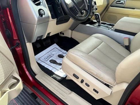 Used 2017 Ford Expedition Limited w/ Equipment Group 301A AWD/4WD image 10