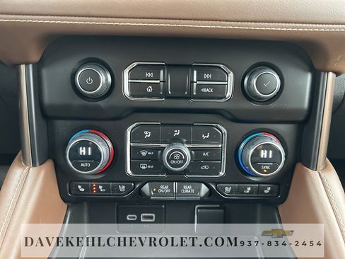 Certified 2023 Chevrolet Suburban High Country image 17